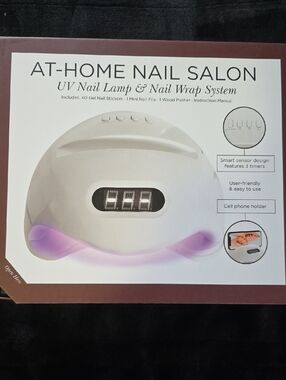 UV Nail Lamp in White - UV Nail Lamp & Nail Wrap System